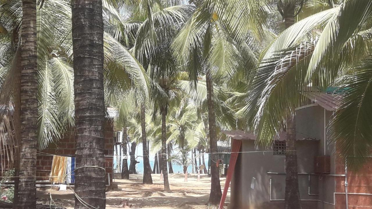 Chintamani Beach House Hotel Malvan Luaran gambar